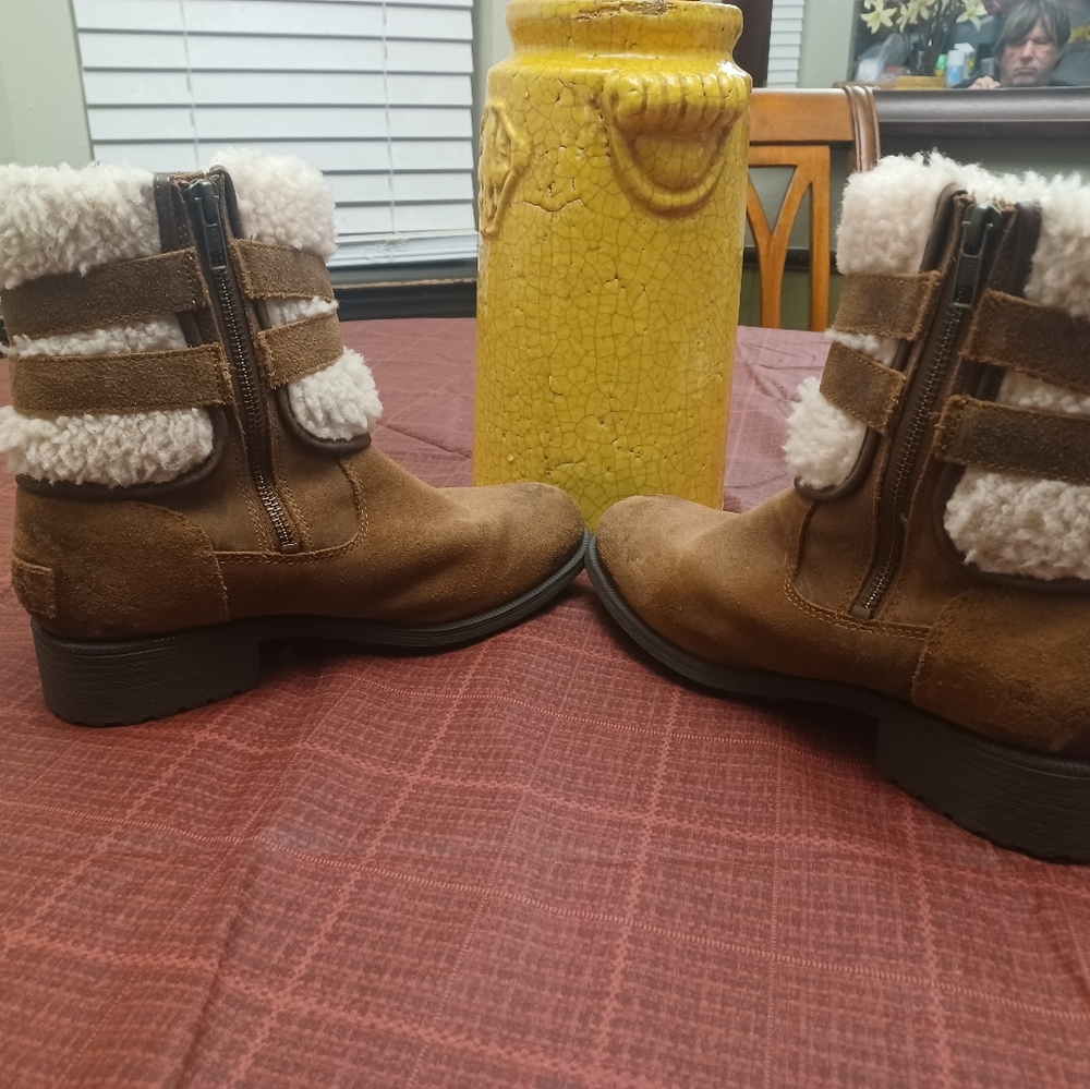 UGG WOMENS BOOTIES - Picture 4 of 12